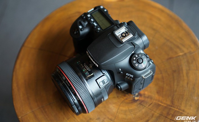 Trên tay Canon EOS 90D: Ngoại hình không thay đổi nhiều, phần cứng nâng cấp đáng kể, chưa có giá chính thức tại Việt Nam