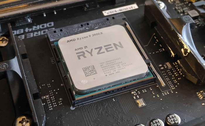 Lần đầu tiên sau 14 năm, AMD giành tới 40% thị trường CPU khỏi tay Intel
