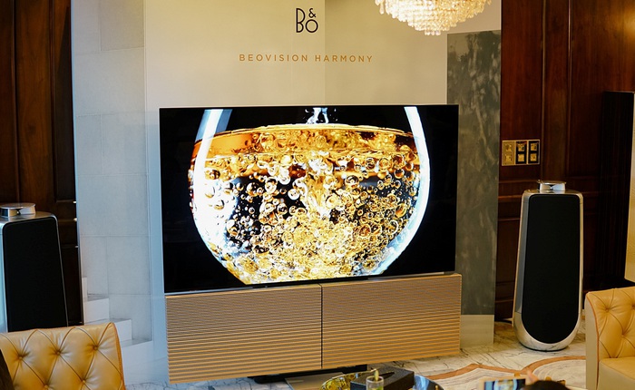 Cận cảnh “siêu TV” BeoVision Harmony giá gần 600 triệu: Dàn loa B&O 7.1 gấp cánh bướm, tấm nền OLED 4K từ LG, riêng cái remote đã hơn 8 triệu
