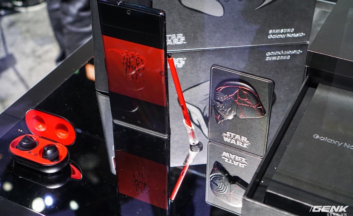 [CES 2020] Cận cảnh Galaxy Note10+ phiên bản đặc biệt dành riêng cho fan Star Wars