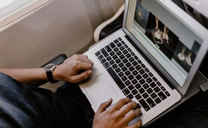 Cục Hàng không tiếp tục cấm sử dụng Macbook Pro 15 inch trên máy bay