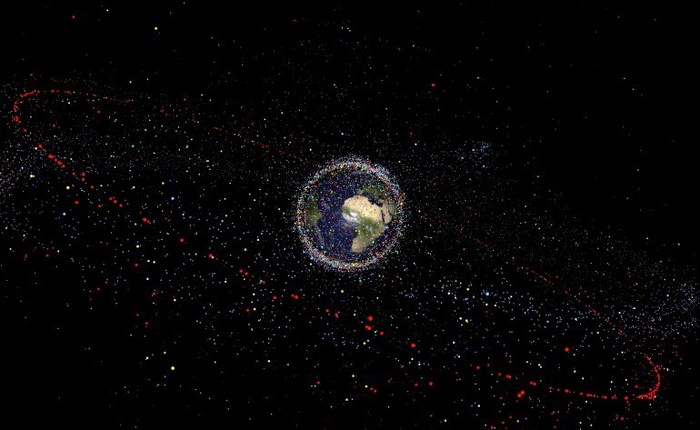 Dùng vệ tinh quăng lưới rọn rác vũ trụ