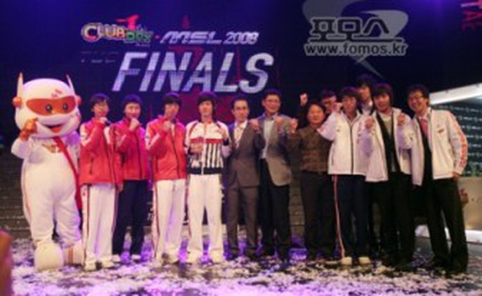 SKT T1 đại phá HITE ENTUS trong ngày ra quân