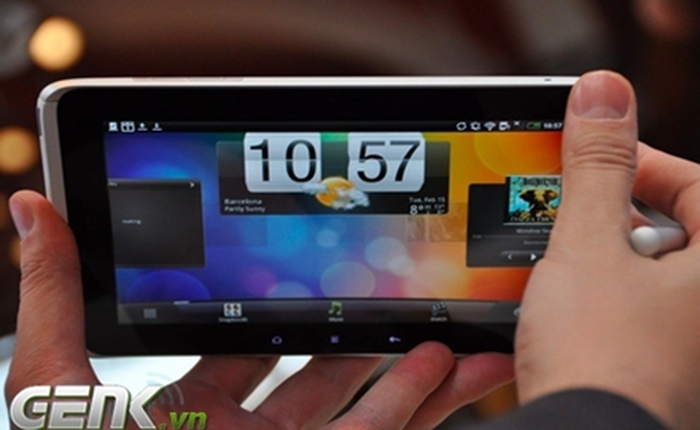 Đặt lên bàn cân, HTC Flyer vượt trội so với Apple iPad