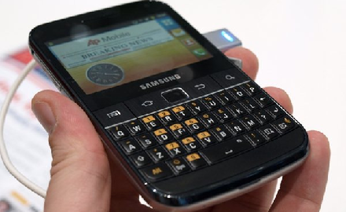 Galaxy M Pro: Điện thoại Android bàn phím QWERTY