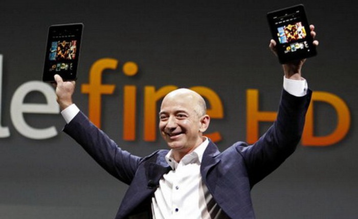 CEO của Amazon chia sẻ "bí kíp hạ gục" các đối thủ bằng đại gia đình Kindle