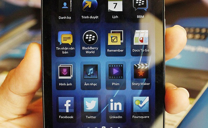 BlackBerry Z10 chính thức ra mắt tại Việt Nam, giá 15,5 triệu đồng