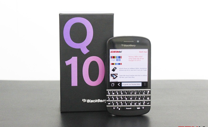 Mở hộp BlackBerry Q10 phiên bản thương mại tại Việt Nam