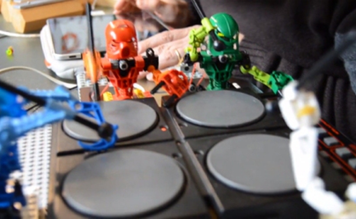 Toa Mata Band: Ban nhạc Robot bằng Lego đầu tiên trên thế giới