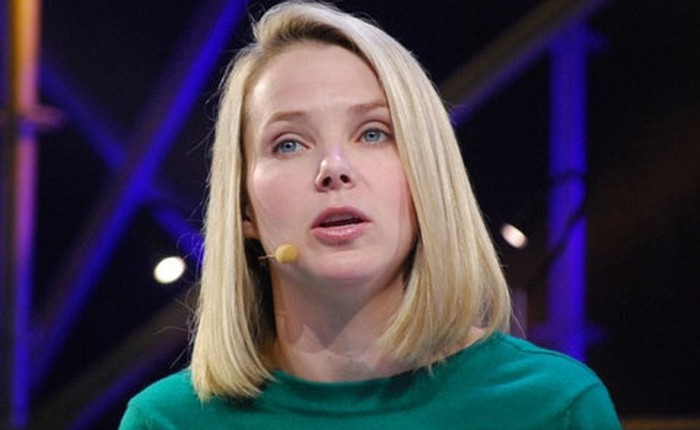 CEO Yahoo nhận khoản tiền thưởng vượt lương cả năm