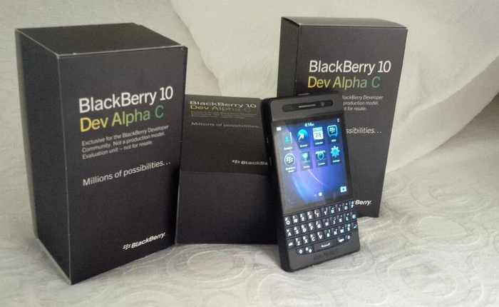 BlackBerry 10 Dev Alpha C: Con lai giữa Z10 và Q10 đang được thử nghiệm