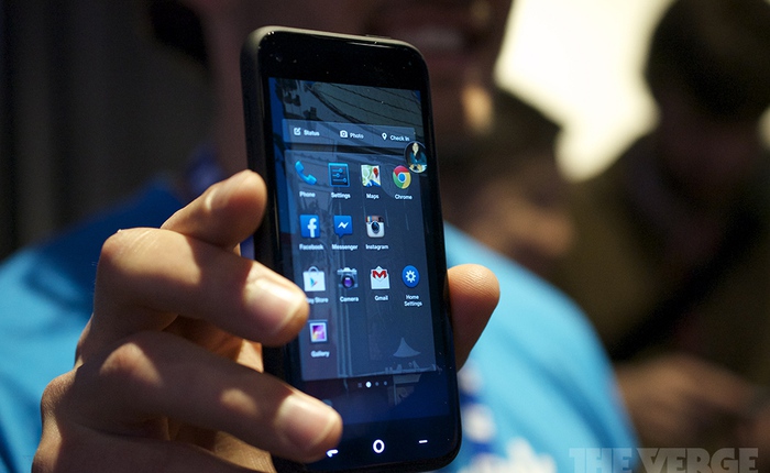 Ảnh thực tế HTC First, điện thoại Facebook đầu tiên