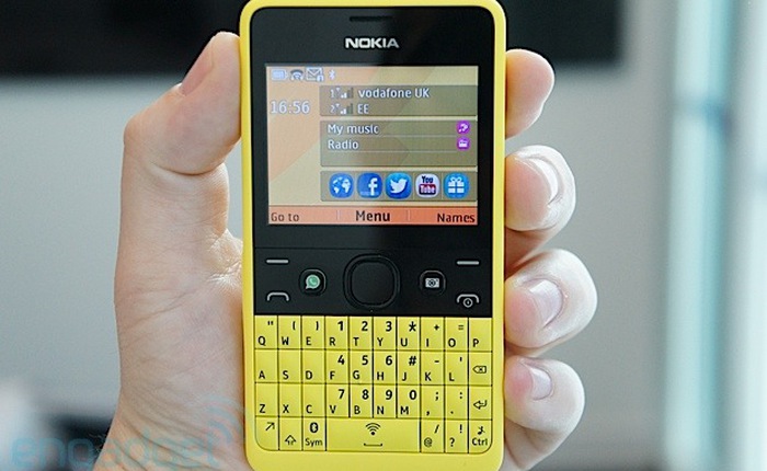Asha 210: Điện thoại giá rẻ rực rỡ với bàn phím QWERTY vật lý