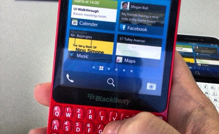 Hé lộ BlackBerry R10 màu đỏ bắt mắt: Smartphone BlackBerry 10 giá rẻ