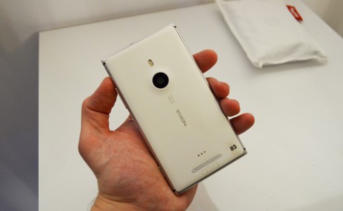 Lumia 925 chụp ảnh thiếu sáng tốt hơn Lumia 920