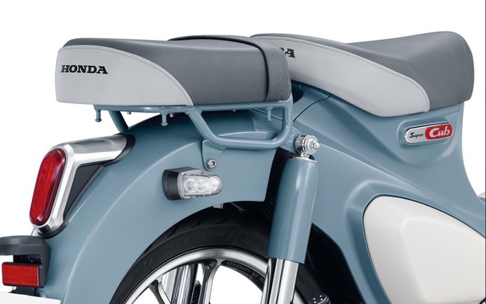 Honda Super Cub “Tái Xuất” Cùng Yên Sau Mới Với Giá Từ 87 Triệu Đồng