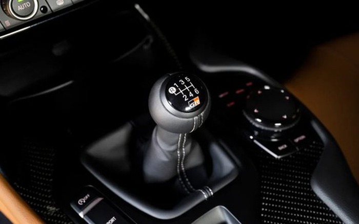 Toyota đang phát triển hộp số sàn cho ô tô điện