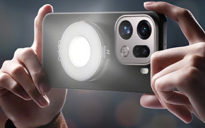 OPPO ra mắt đèn flash chuyên nghiệp cho điện thoại, giá chỉ hơn 700.000 đồng