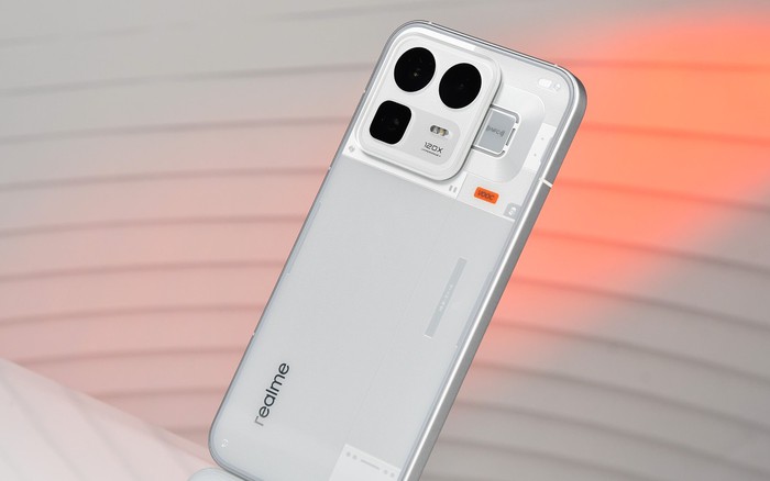 realme sắp ra mắt smartphone đầu tiên cho phép chơi game PC, pin 8.000 mAh, chip Snapdragon 8 Gen 5, RAM tận 24 GB