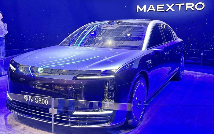 Ba cơ quan cấp bộ tại Trung Quốc điều tra sự cố bàn đạp phanh trên xe siêu sang Zunjie V800