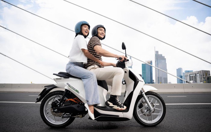 Xe máy điện không chỉ cần đi xa, mà còn cần đi xa hơn về công nghệ và trải nghiệm