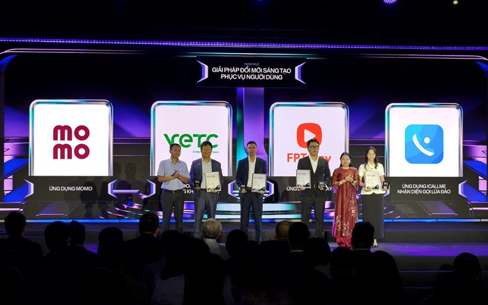 4 thương hiệu chiến thắng trong hạng mục Giải pháp đổi mới sáng tạo phục vụ người dùng: VETC, MoMo, iCallme và FPT Play