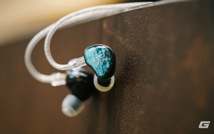 Đây là Kiwi Ears Stardust - Cặp tai nghe đem cấu hình 'khủng' xuống tầm giá rẻ?