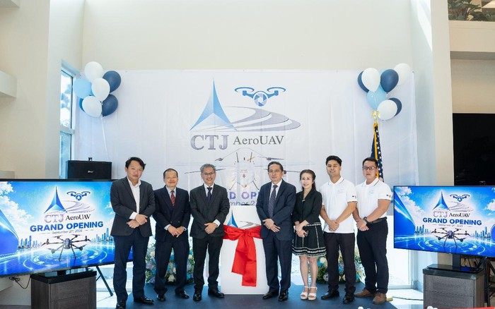 Doanh nghiệp UAV Việt khánh thành nhà máy lắp ráp tại California, đúng lúc Mỹ dựng hàng rào thuế 100% với UAV nhập khẩu