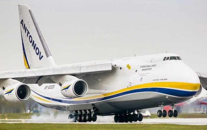 Giới thiệu máy bay vận chuyển Antonov An-124