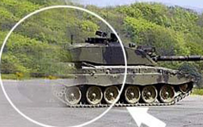 VIDEO Những chiếc xe tăng Leopard đầu tiên được giao tới Ukraine